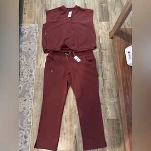 Figs scrubs complete set 2XL, new with tags